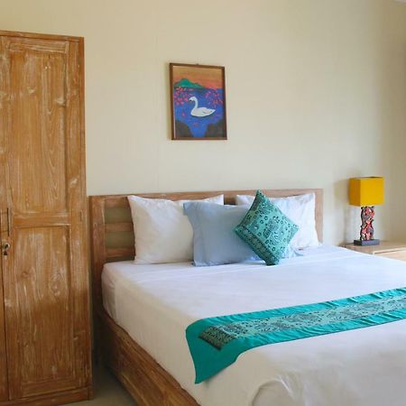 Cr Tris Rooms Seminyak Kültér fotó