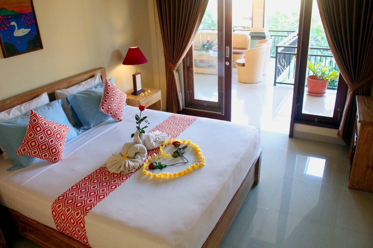 Cr Tris Rooms Seminyak Kültér fotó
