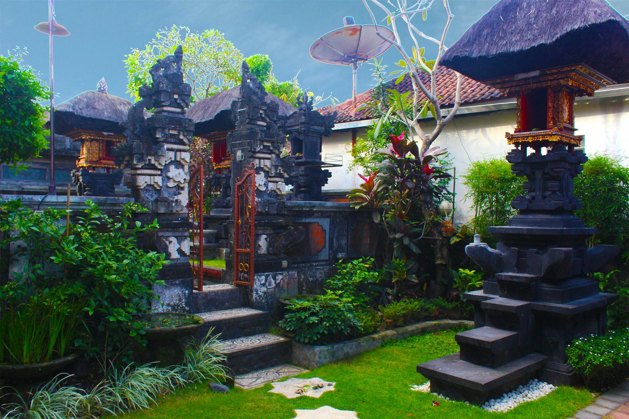 Cr Tris Rooms Seminyak Kültér fotó