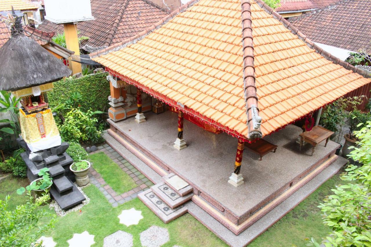 Cr Tris Rooms Seminyak Kültér fotó